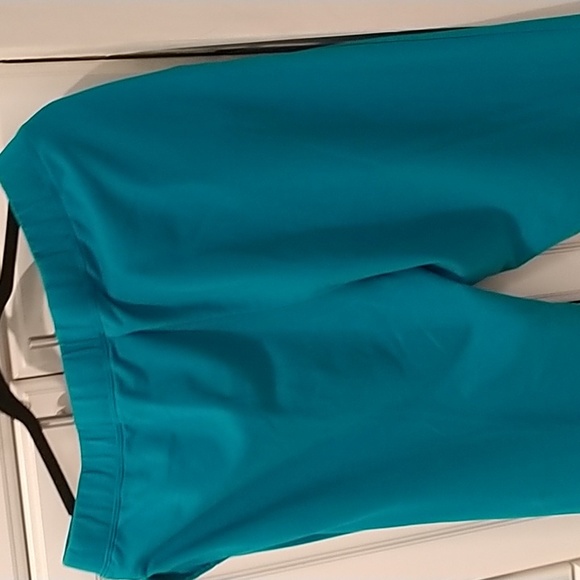 Jogging Suit by Koret Sport for Woman Size Large - Picture 5 of 5